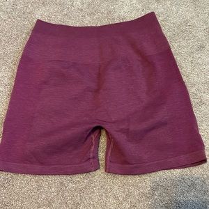 Alphalete Amplify Short size L - Wisteria
